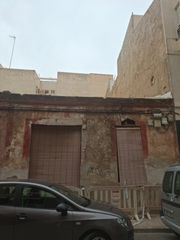 House en Plaza Crevillente - Antiguos Juzgados - El Asilo. Casa en venta por san jose