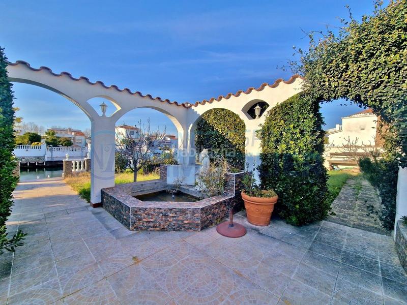 Foto 1f5cbf31-b92b-4807-81d2-daac9557e959. Maison avec parking piscine dans Tordera - Fluvià - Llobregat Empuriabrava