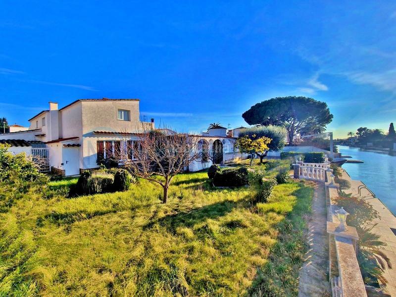 Foto 5b3f2f11-5ade-44d5-9237-a6518449a186. Maison avec parking piscine dans Tordera - Fluvià - Llobregat Empuriabrava