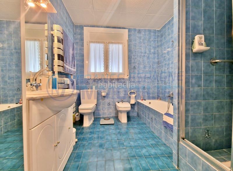 Foto 6e5bf1cf-4832-4116-ade1-af273fc8483c. Maison avec parking piscine dans Tordera - Fluvià - Llobregat Empuriabrava