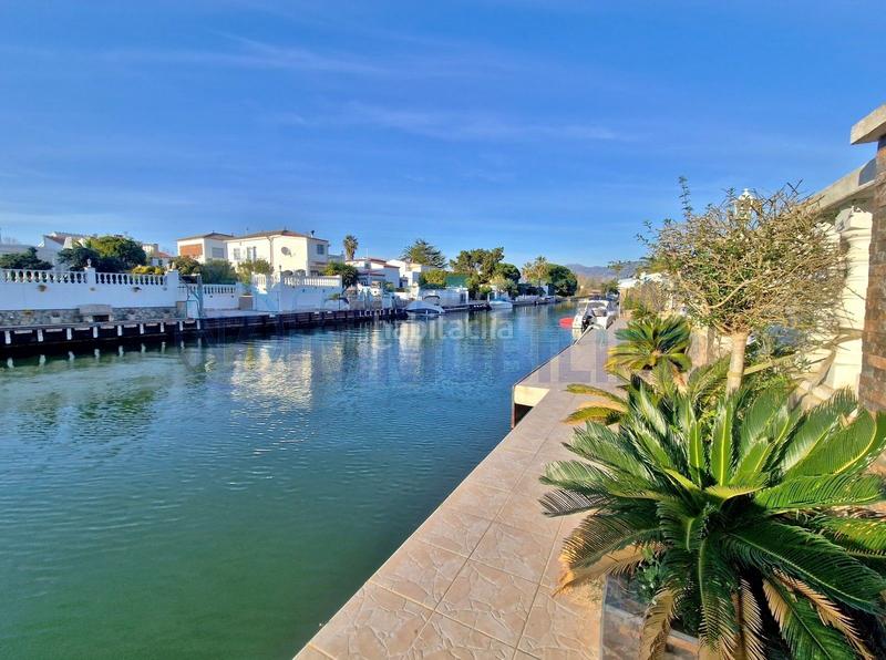 Foto 732a9c4d-80f3-4cd6-9075-525b39e47dca. Maison avec parking piscine dans Tordera - Fluvià - Llobregat Empuriabrava