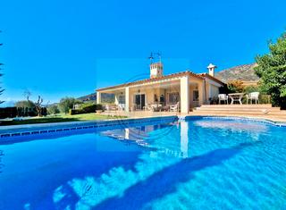 Haus in Palau-saverdera. Belle villa indépendante, piscine 8x4m, garage 4 voitures, expo
