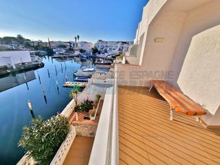 Casa a Cap Ras - Creus - Falconera. Maison amarre 8x27m, 4 chambres, parking dans la cour, expositio