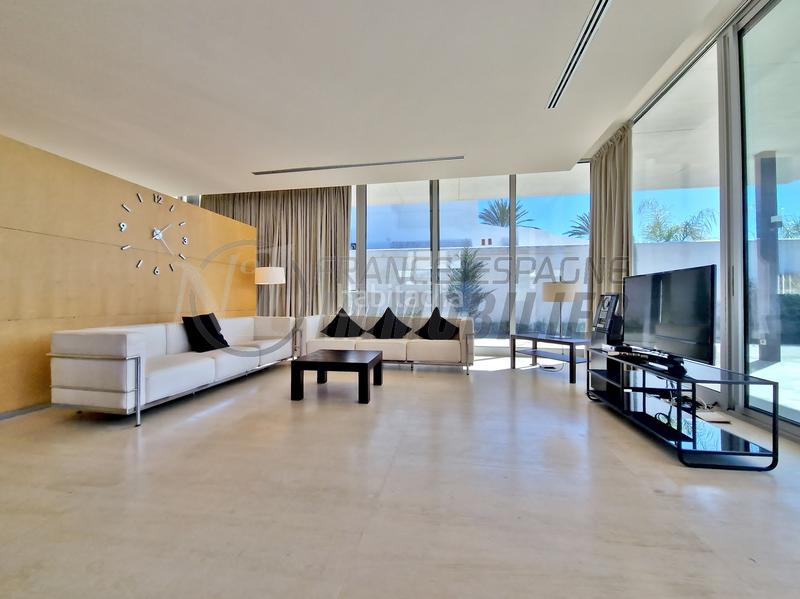 Foto 873b3b46-9554-4597-b371-e4fa1471ecfd. Casa unique ! villa plain-pied style loft, amarre 22m sur grand canal + garage bateau expo sud-ouest en Empuriabrava