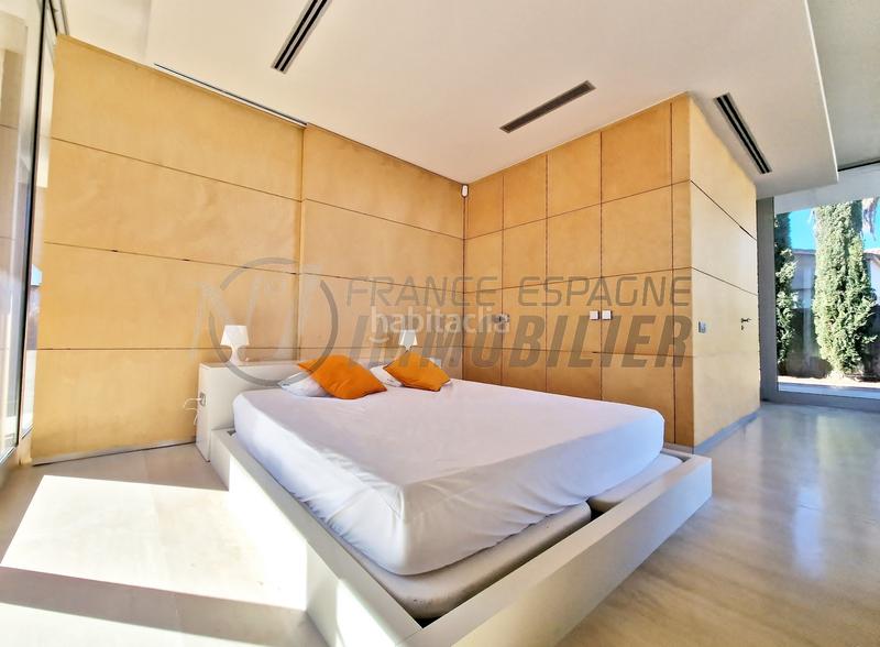 Foto d16bbaa9-ac01-4354-b7a2-4ea353b3ac30. Casa unique ! villa plain-pied style loft, amarre 22m sur grand canal + garage bateau expo sud-ouest en Empuriabrava