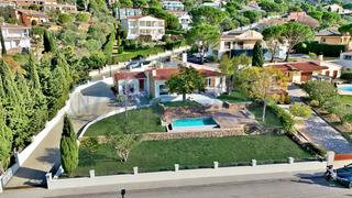 Casa en Nord. Rare !! villa moderne plain-pied vue mer, entirement rnove, e