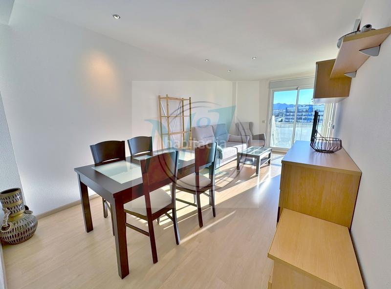 Foto e94900ae-462b-4e5c-80bb-206064ec08e6. Piso appt belle vue marina, parking et cave privés en Roses