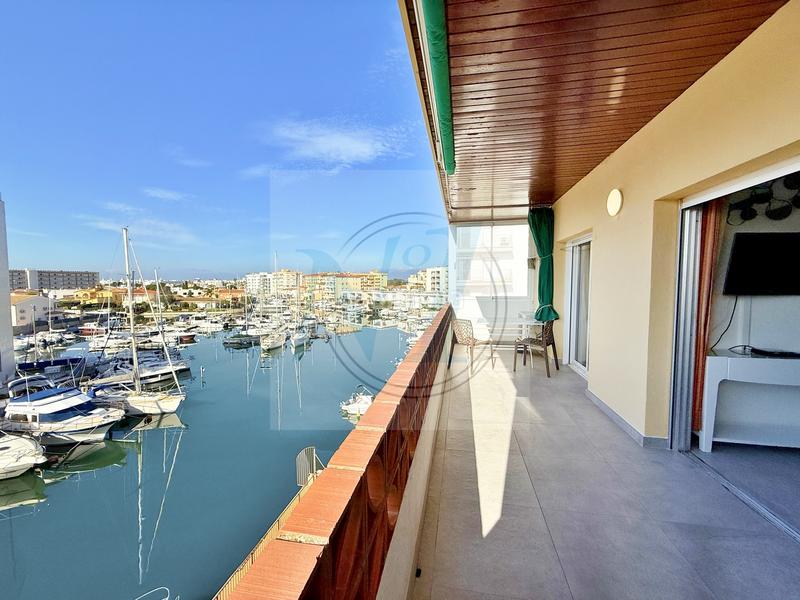 Foto 891f5dc1-658a-42b0-b0c2-4439c451d47a. Piso appt vue marina, amarre voilier 8x3m, plage 500m en Roses
