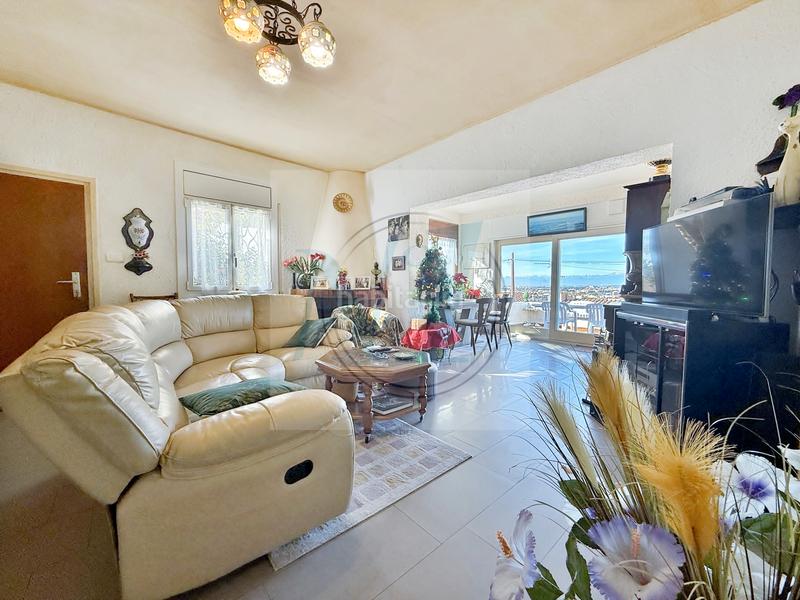 Foto 978109a7-b569-43ed-9561-384e36f52ee4. Casa villa vue mer, appt indépendant, plage 900m en Roses