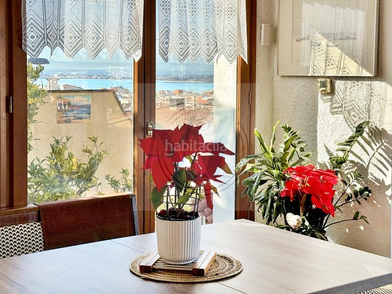 Foto 991621a9-f4b7-4896-b9d9-10a00b7a6a70. Casa villa vue mer, appt indépendant, plage 900m en Roses