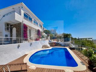 Casa  Carrer de la pujada del puig rom. Villa superbe vue mer, appt indépendant, piscine, garage