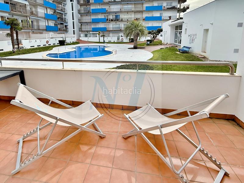 Foto 847d1bf3-0258-4e56-aa5b-afa6e7fb40c0. Piso appt tout équipé, grande terrasse, parking possible en Roses