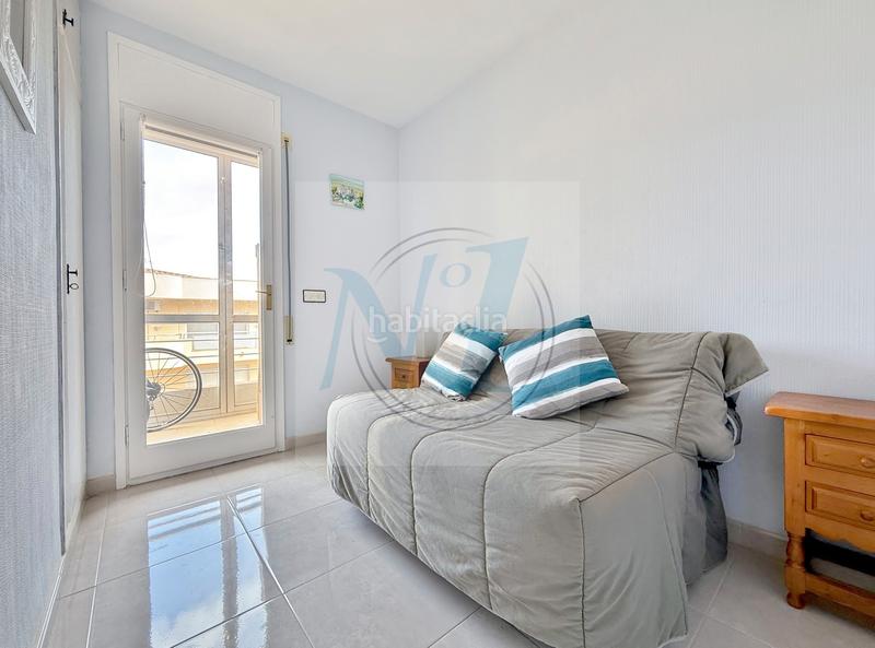 Foto 43d99d9b-fdf2-4704-b465-1dbfaa7203a6. Apartamento rare ! appt 2 chambres, parking privé, plage 200m en Roses