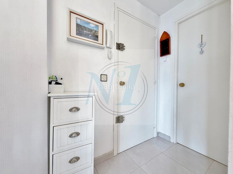 Foto f712d952-2ef0-4b7a-88cf-2e93aeea33a6. Apartamento rare ! appt 2 chambres, parking privé, plage 200m en Roses