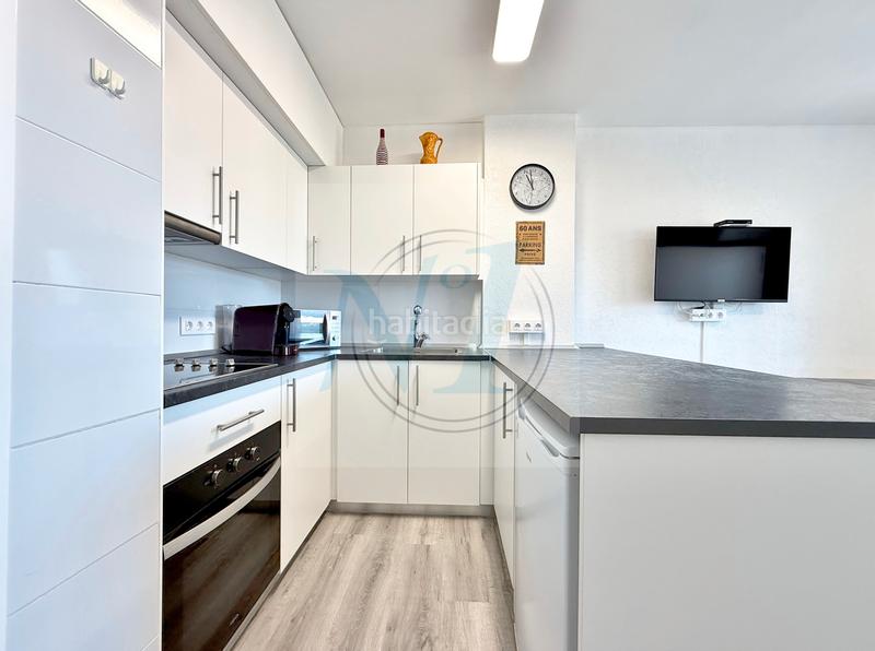 Foto f343a9a5-b7e3-43d3-a6fd-c9c3438c1d83. Estudio joli studio rénové, vue mer, plage 50m en Empuriabrava