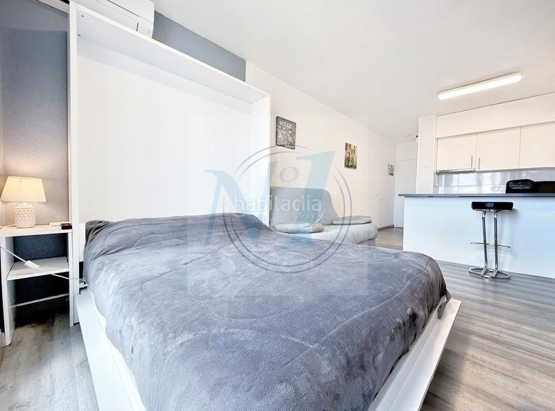 Foto f3f961f3-ba0c-4c63-b2a7-3bf7d34359c3. Estudio joli studio rénové, vue mer, plage 50m en Empuriabrava