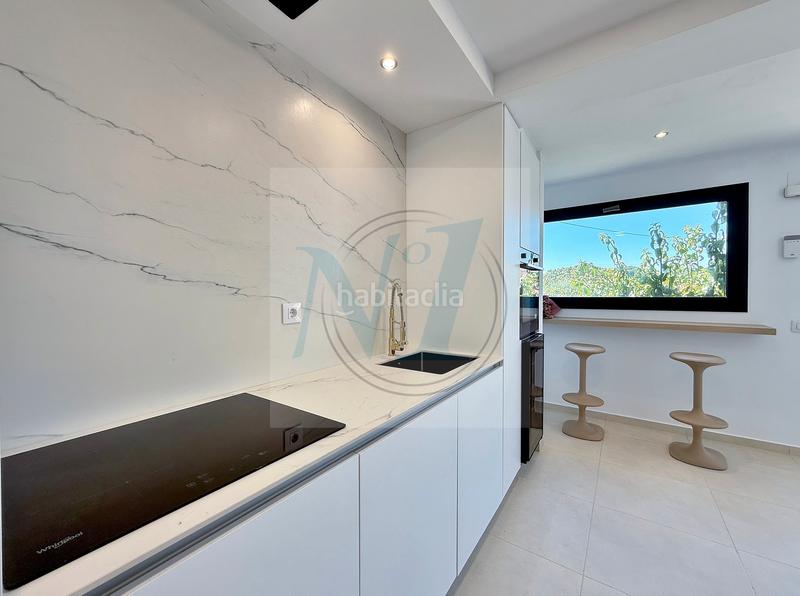 Foto 9193de09-9728-448f-bb0b-eaf950b4e784. Maison avec parking dans Nord Roses