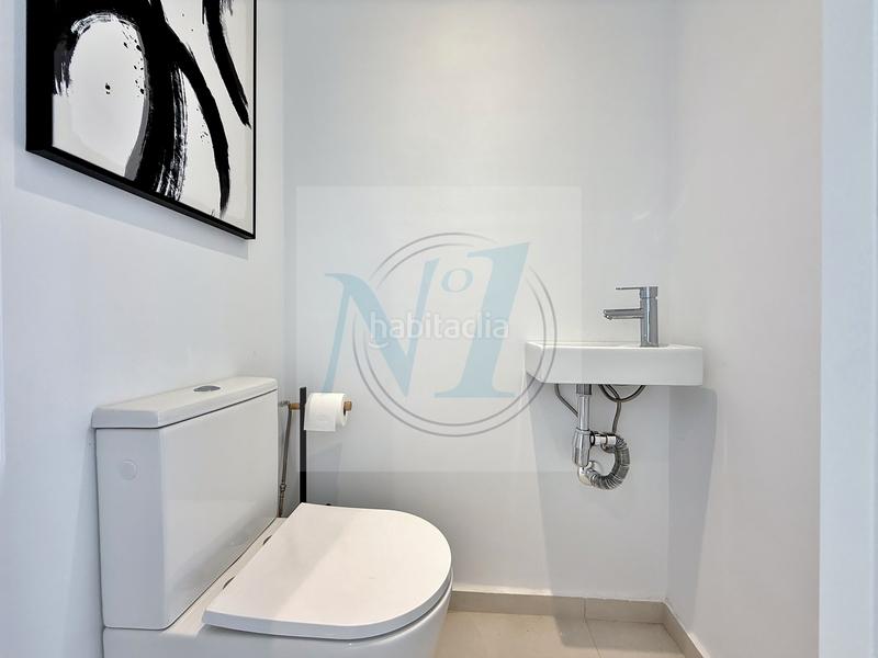 Foto bcce2bd4-d186-44e6-a0a5-b3e9d458549e. Maison avec parking dans Nord Roses