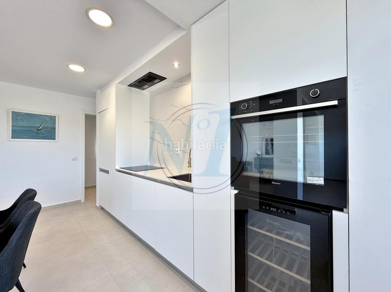 Foto dfa512b8-361e-43ea-af86-e022b677194f. Maison avec parking dans Nord Roses