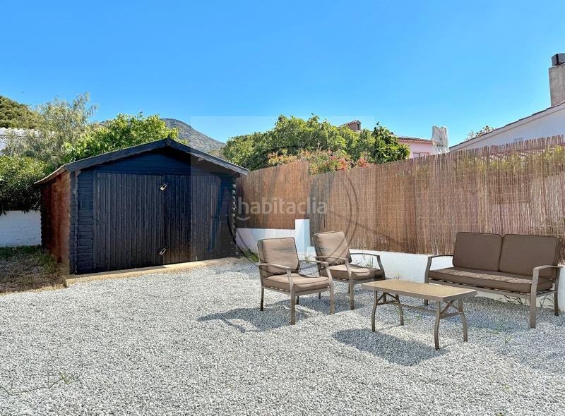 Foto e3da177b-3ec9-451c-adc1-a7378592e54c. Maison avec parking dans Nord Roses