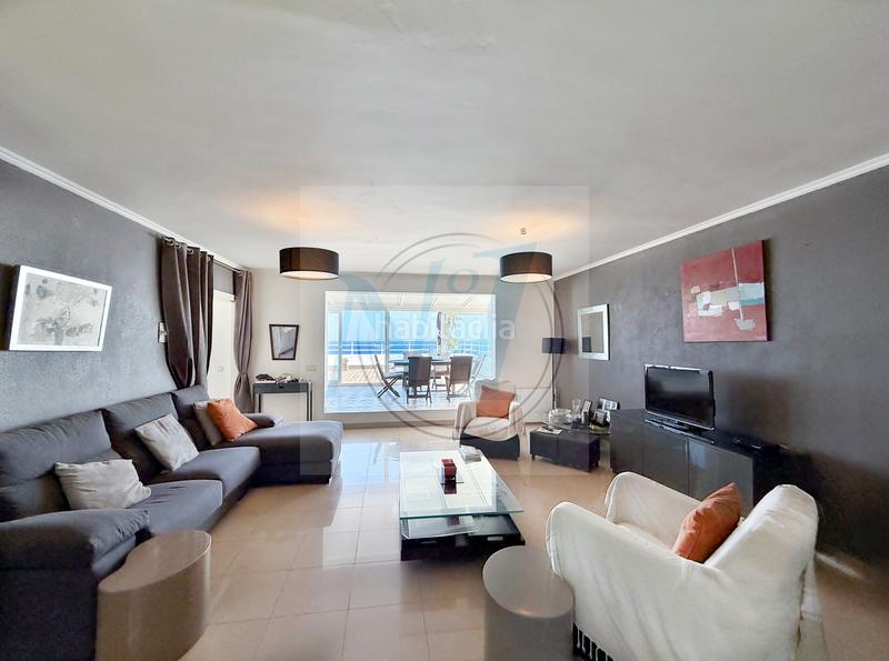 Foto 515d1a5d-f569-44cb-9008-122536d2b105. Piso atico + solarium superbe vue mer 180°, 2ème ligne en Roses