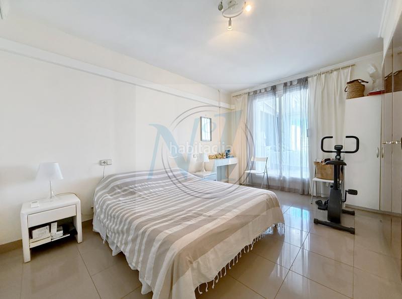 Foto 792d9337-ff37-4811-a8ab-15620215e595. Piso atico + solarium superbe vue mer 180°, 2ème ligne en Roses