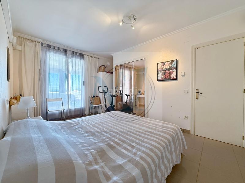 Foto 99cfd016-1f90-4944-a774-99096cc5e248. Piso atico + solarium superbe vue mer 180°, 2ème ligne en Roses