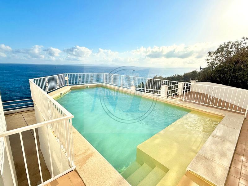 Foto bf637bc9-1784-47cc-a877-3c3580c303e0. Piso atico + solarium superbe vue mer 180°, 2ème ligne en Roses