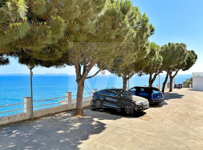 Foto e0b807aa-f0ae-40f1-a643-b63fdef7c29e. Piso atico + solarium superbe vue mer 180°, 2ème ligne en Roses