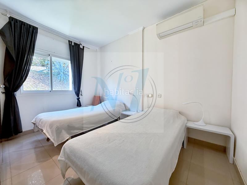 Foto e7424e3f-c4bc-4f8c-a985-86627d816d78. Piso atico + solarium superbe vue mer 180°, 2ème ligne en Roses
