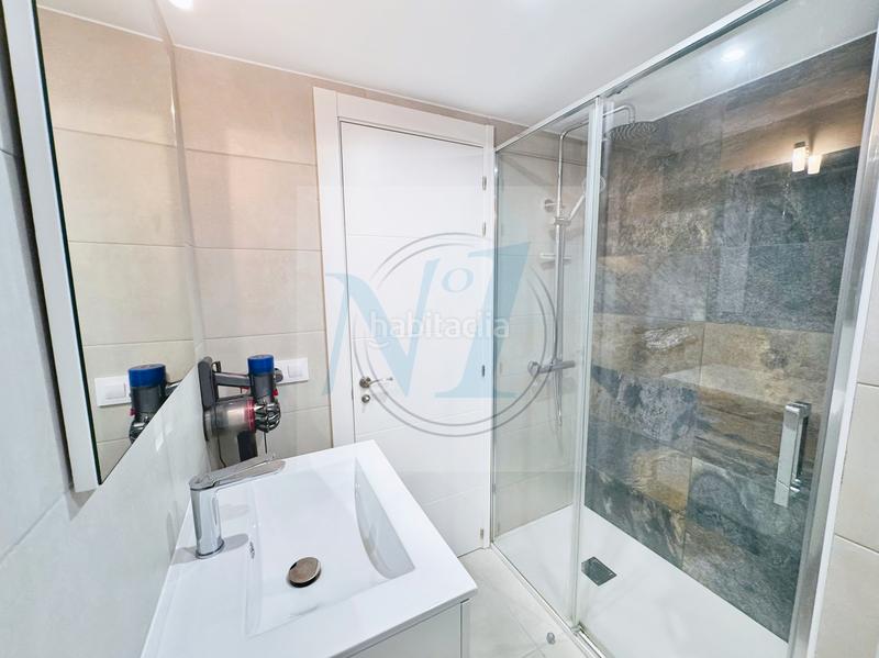 Foto bcffb315-5abb-4dcb-bbb5-919c164fd4e2. Piso idéal investissement !! studio rénové, licence hutg en Roses