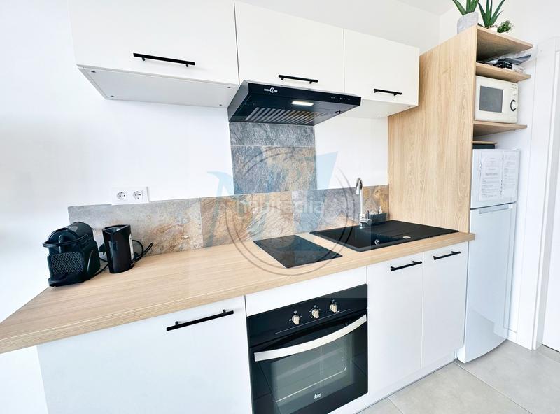 Foto f862dfaf-aaf6-4e13-b6d6-58cca5c74652. Piso idéal investissement !! studio rénové, licence hutg en Roses