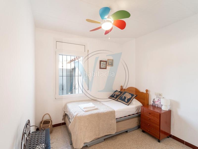Foto cfb8ae4a-db0d-4bf9-997c-3b1e73b3afa3. Casa rare ! jolie villa plain-pied, plage 300m en Empuriabrava