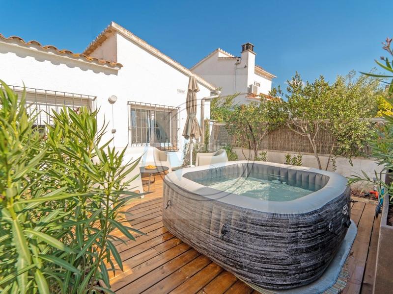Foto d4b52d97-3fdd-4b09-97e3-8535d6ac500f. Casa rare ! jolie villa plain-pied, plage 300m en Empuriabrava
