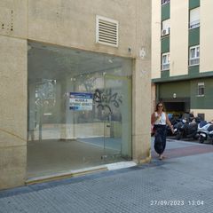 Miete Geschäftsraum in Calle adolfo vila valencia 23. Local en calle pintor zuloaga