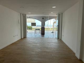 Local Comercial en Paseo Marítimo 27