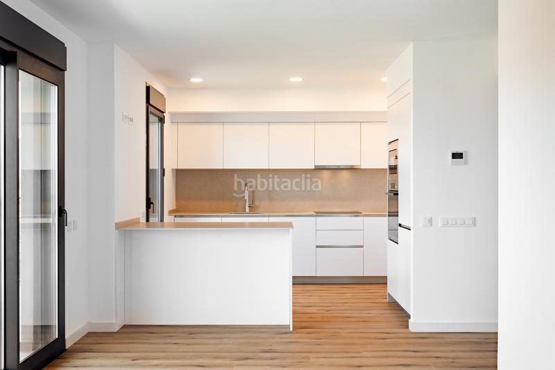 Foto b6c47ed0-c650-4920-942d-e0254f8fb3e1. Promoción El Parc de la Sinia en Martorell. Edificio viviendas de obra nueva