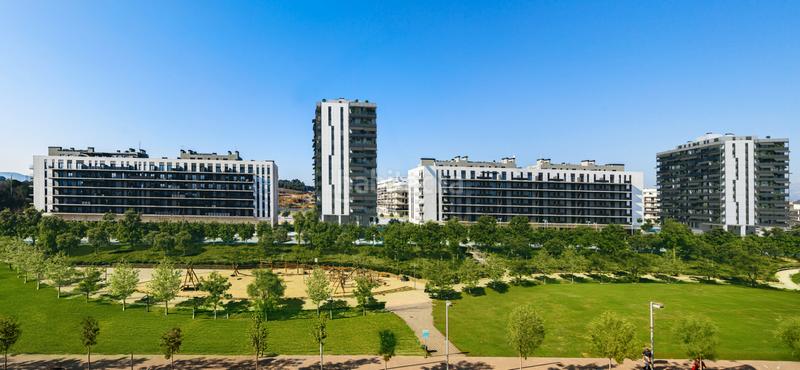 Foto e6b5e7cd-719b-4006-99bf-09243a60ba01. Promoción El Parc de la Sinia en Martorell. Edificio viviendas de obra nueva