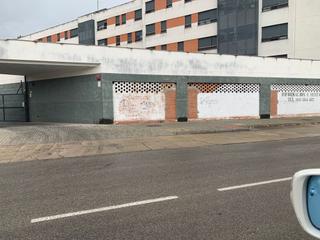 Geschäftsraum in Calle escritor william shakespeare 1. Local en bruto de 150 m2