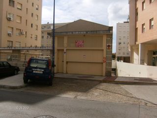 Lloguer Aparcament de moto en Calle jos� ramos borrero 6. Plaza de moto edificio salvatierra