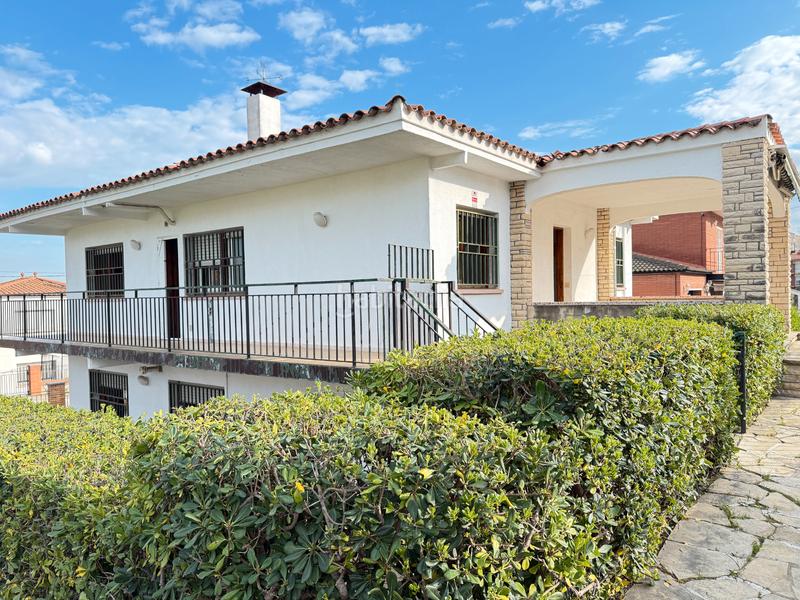 Foto 498426a4-8ed5-4f8c-9c29-28fd9fb64b39. Xalet amb calefacció aparcament a Castellbisbal