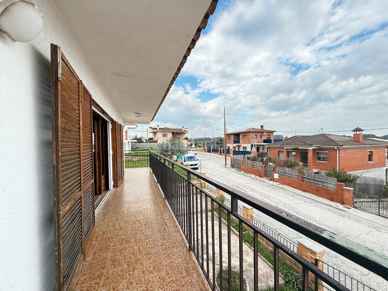 Foto 6295855a-6b5f-4b3d-b30e-1261f96096d9. Xalet amb calefacció aparcament a Castellbisbal