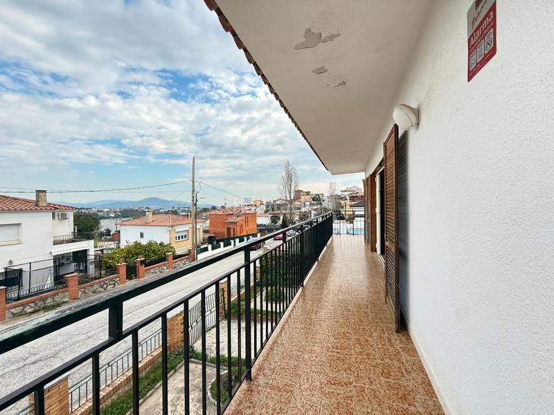 Foto 766768c5-dd5f-45d7-bd1f-fded79c3bf07. Xalet amb calefacció aparcament a Castellbisbal