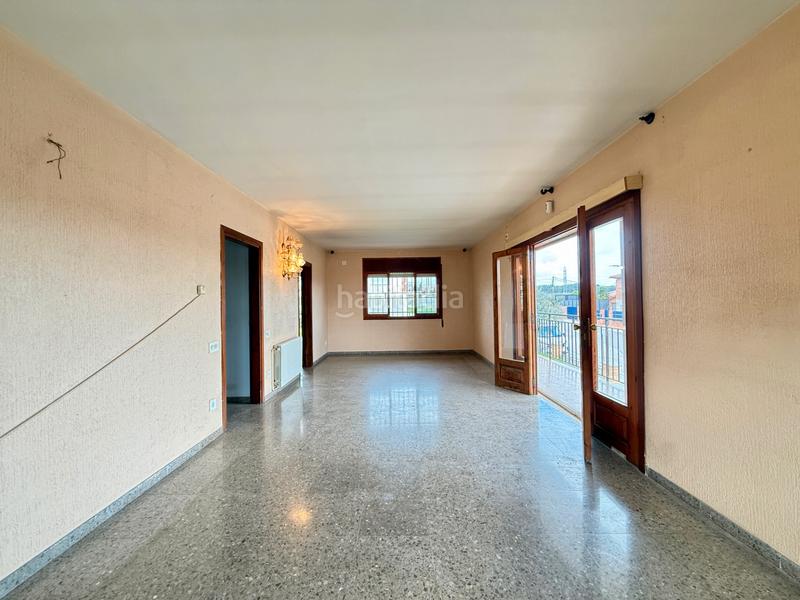 Foto a86b03ea-3e96-4337-92b8-719342128e6d. Xalet amb calefacció aparcament a Castellbisbal