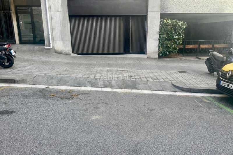 Foto 6d5f83e8-beb6-4937-a0b0-0ccf4c7e7e9a. Local comercial a Guinardó Barcelona