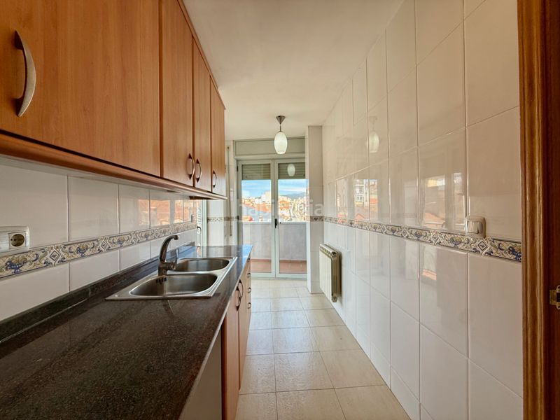 Foto 130a2294-aec3-4f43-9980-61c9051fec37. Dúplex amb calefacció aparcament a Segle XX Terrassa