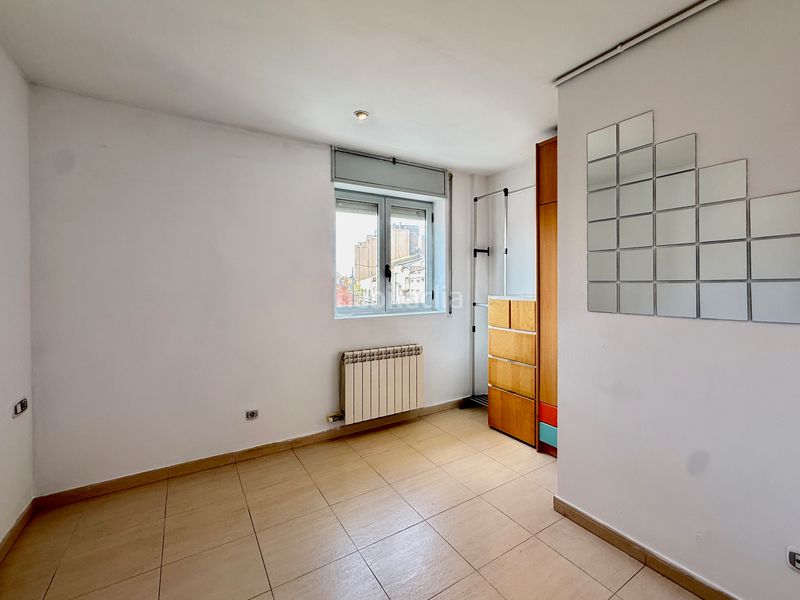 Foto e28b4d8b-39ca-4f58-929d-e6e80fb4ce27. Dúplex amb calefacció aparcament a Segle XX Terrassa