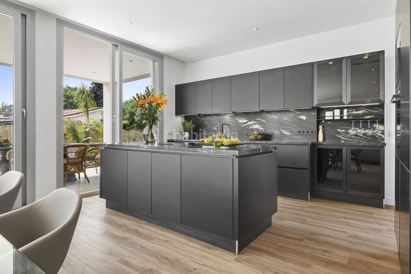 Foto ff28af17-46a9-4374-89a7-7bcc2701bda2. Casa con parcheggio piscina in Nueva Alcántara Marbella