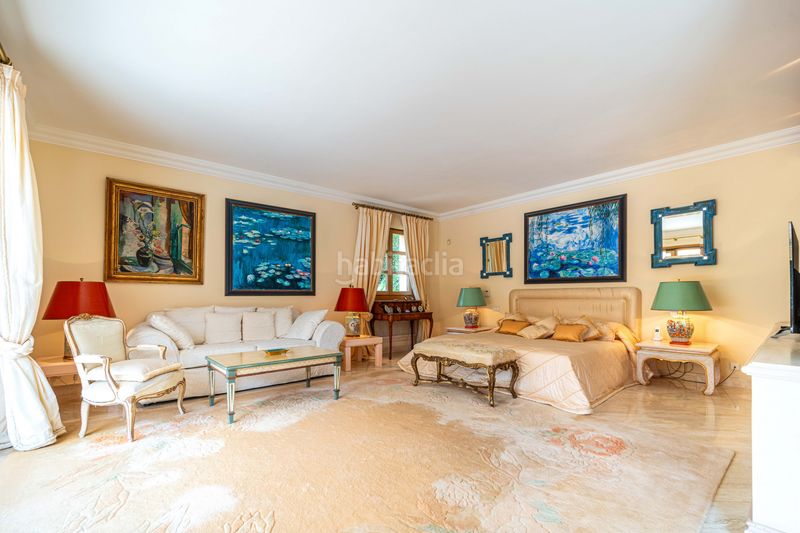 Foto d1412fc0-976f-4d2f-8f72-bf229455f50b. Casa amb aparcament piscina a Las Brisas Marbella