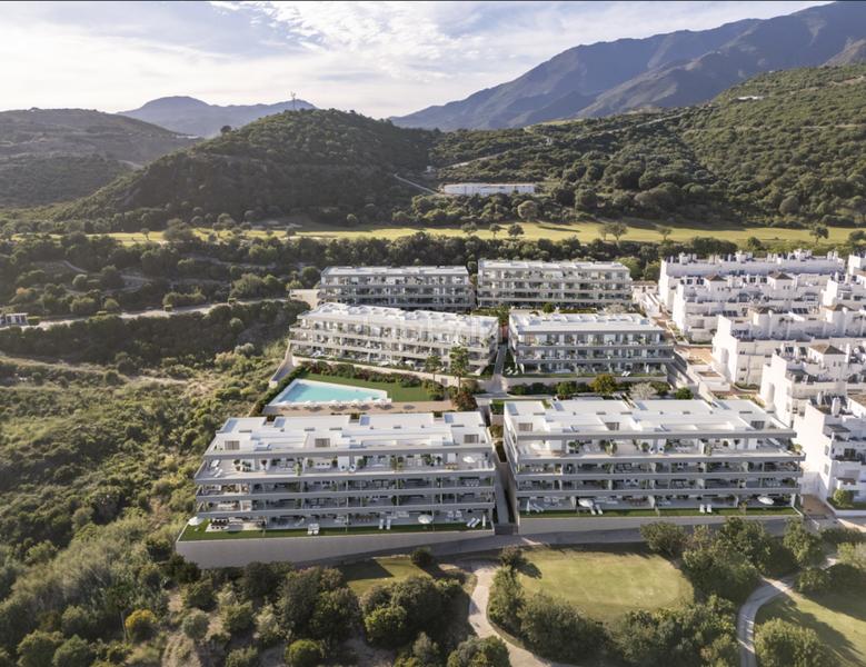 Foto cd89d191-7616-42e9-8274-ff797cdb9863. Apartamento  moderno con vistas panorámicas en valle romano, en Estepona